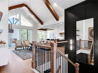 24999 W 98th St, Lenexa, KS 66227