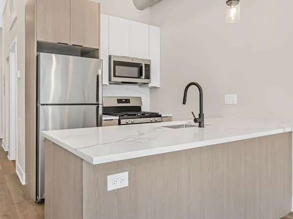 4533 N Clark St, 4533 N Clark St #206, Chicago, IL 60640