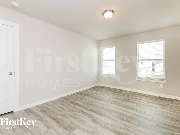 322 Nima Ln — Photo 11