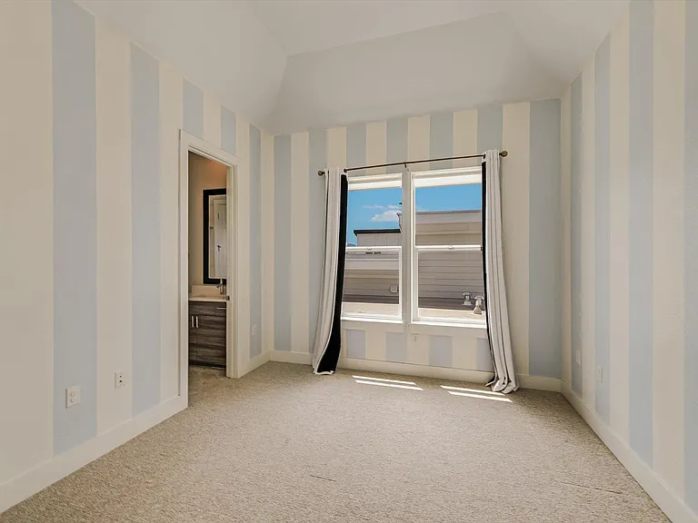 6133 Florencia Ln — Photo 14