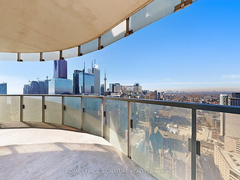197 Yonge St #4409 — Photo 38