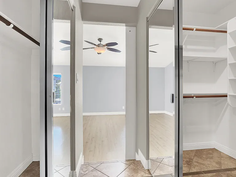 133 Serenade Ct — Photo 25