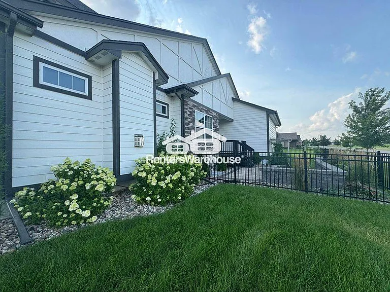 602 SW Magazine Rd — Photo 35