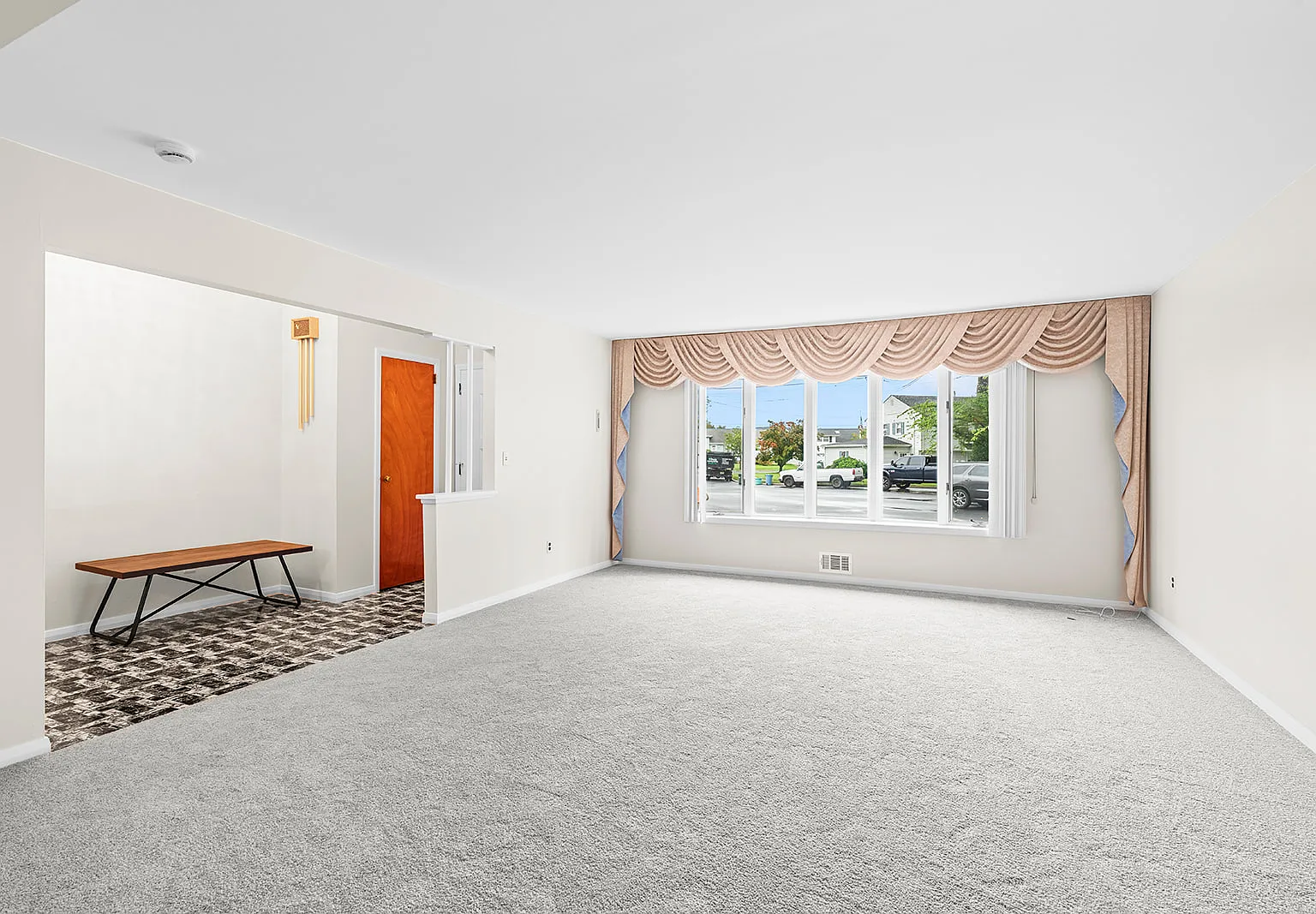 3 bed, 2.5 bath, $4,500 — Photo 3
