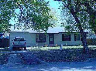 522 N Oak St, Burden, KS 67019