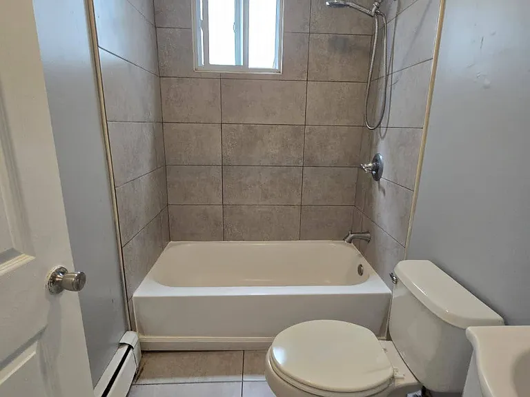 127 Myrtle Ave #1A — Photo 4