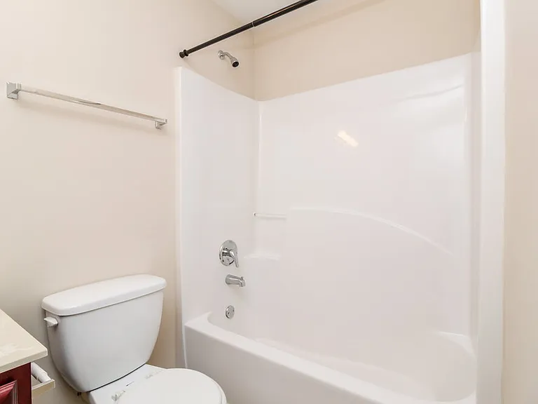 4940 Hopewell Manor Dr — Photo 29