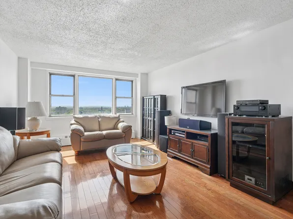 1655 Flatbush Avenue C2105 image 2 of 22