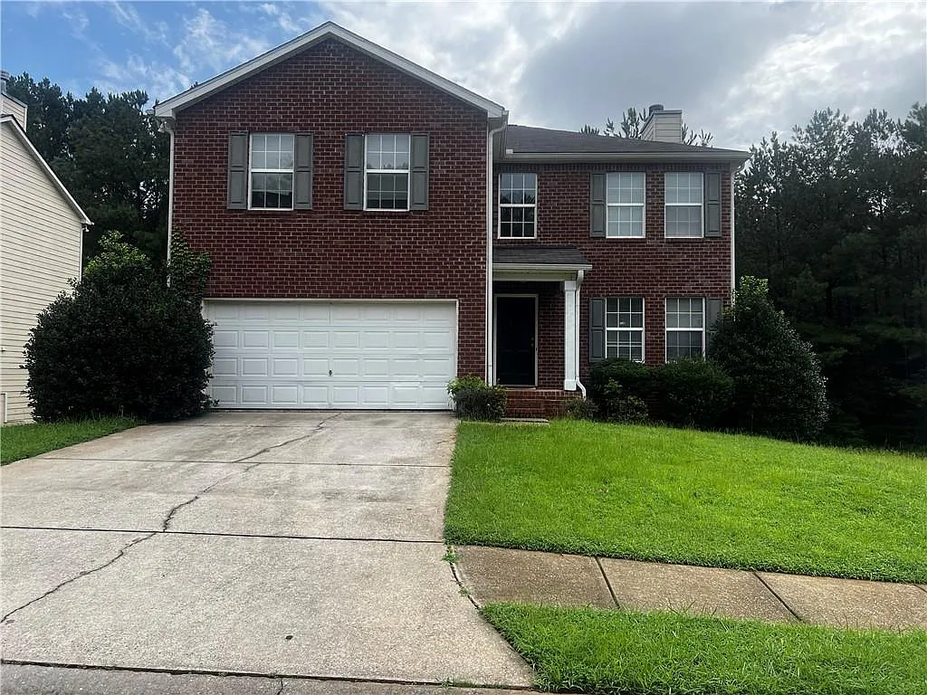 4 bed, 2.5 bath, 2170 sqft, $2,000 — Photo 2