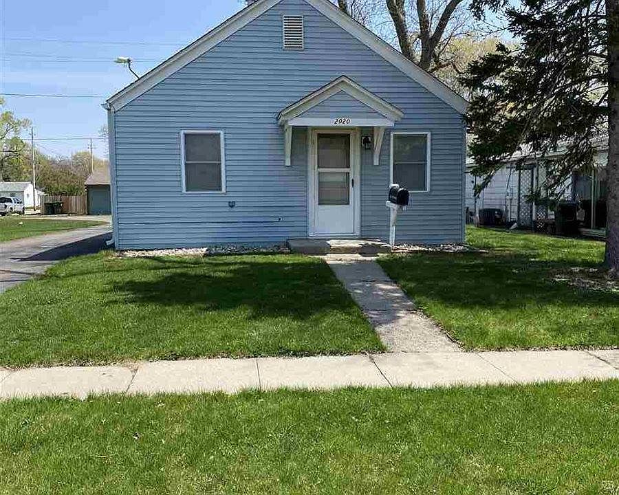 1st image of 2020 Metropolitan St