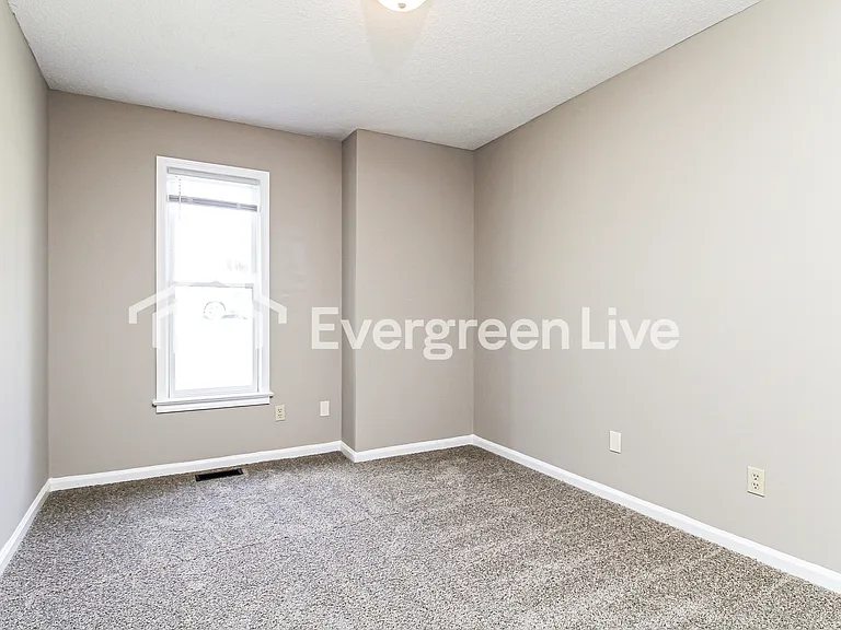 280 Conrad Cir — Photo 9