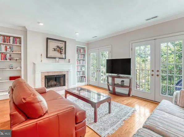 4331 Massachusetts Ave NW, Washington, DC 20016