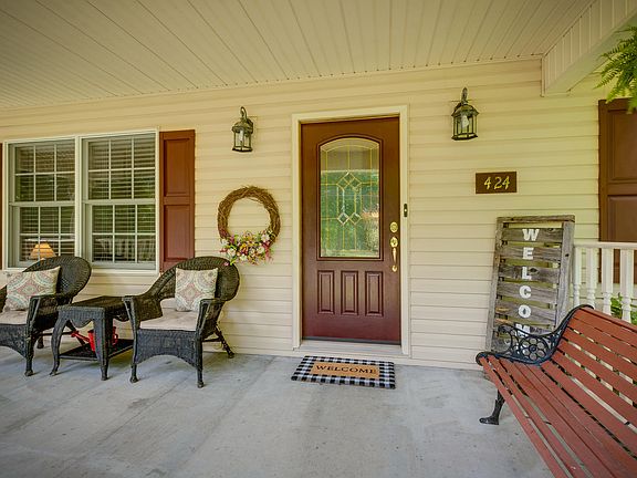 4th image of 424 Riverwood Dr