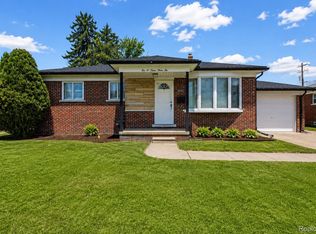 20336 Cedar St, Saint Clair Shores, MI 48081