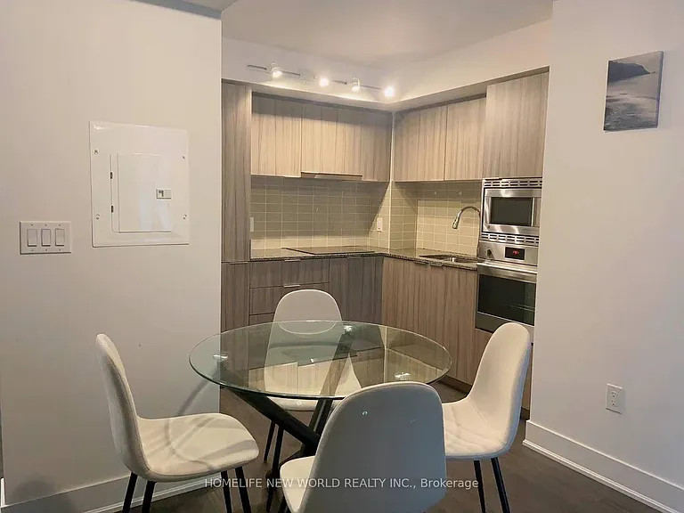 955 Bay St #1413 — Photo 2