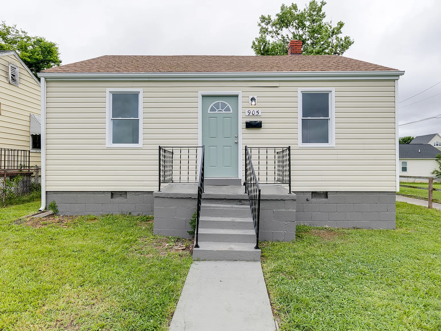 2 bed, 672 sqft, $1,409 — Photo 1