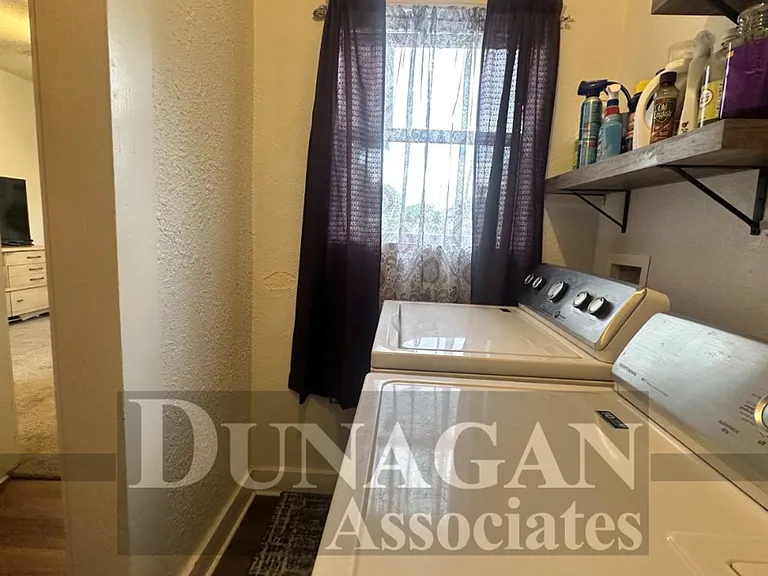 507 W Hagerman St — Photo 7