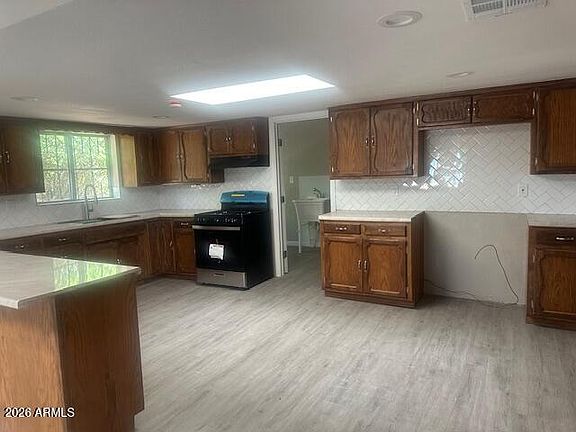 4th image of 217 E 21ST Street