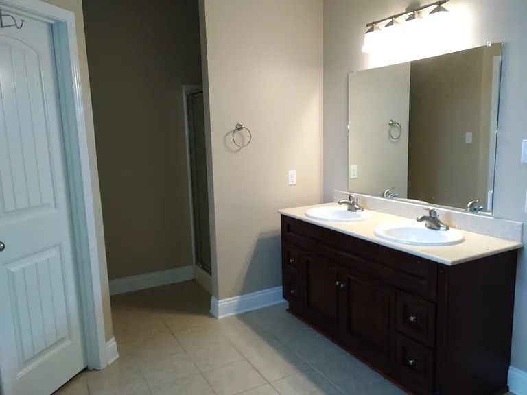1205 Commanche St — Photo 7