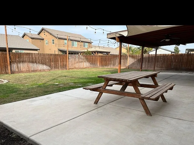 2468 Bay Hill Ave — Photo 17