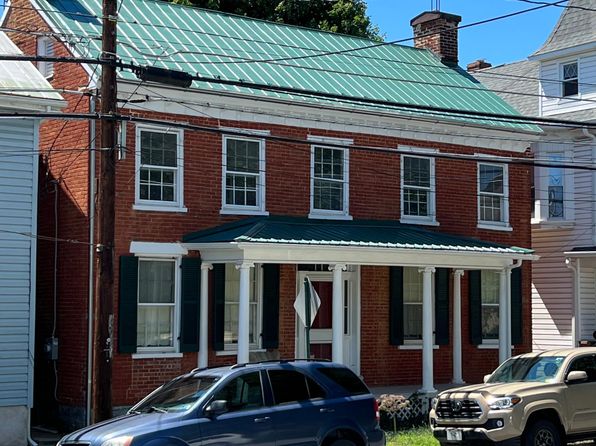 515 W John St