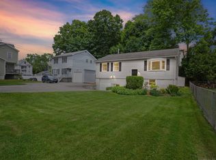 10 Arbor Dr, Norwalk, CT 06854