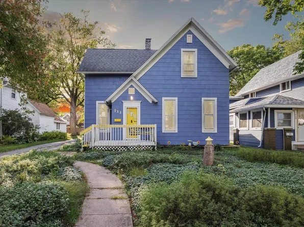711 S 8th St, Goshen, IN 46526
