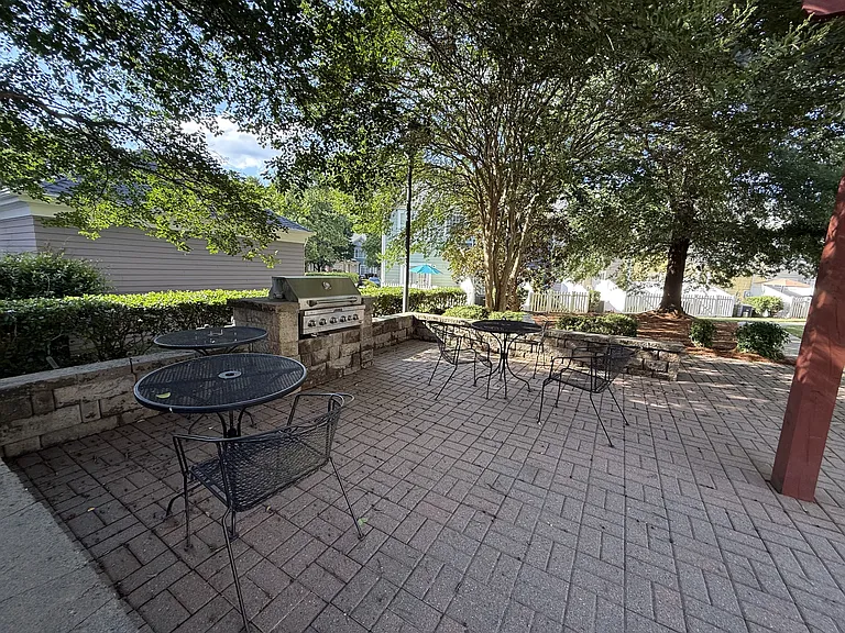 357 Hurston Cir — Photo 23