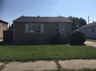 511 Heyrman St, Green Bay, WI 54302