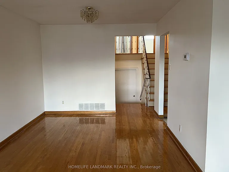 31 Pawnee Ave #UPPER — Photo 7