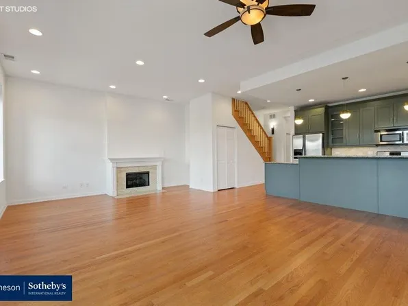 1502 W Ohio St APT 3R, Chicago, IL 60642