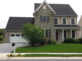 324 Spurrier Dr, Lititz, PA 17543