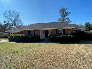 3 bed, 2.0 bath, 1650 sqft, $1,500 — Photo 2