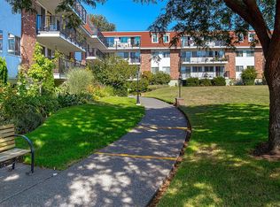 1680 Poplar Ave #110, Saanich, BC