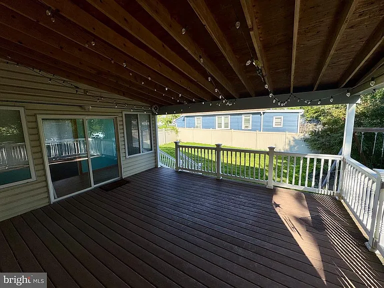 300 Asbury Ave — Photo 28