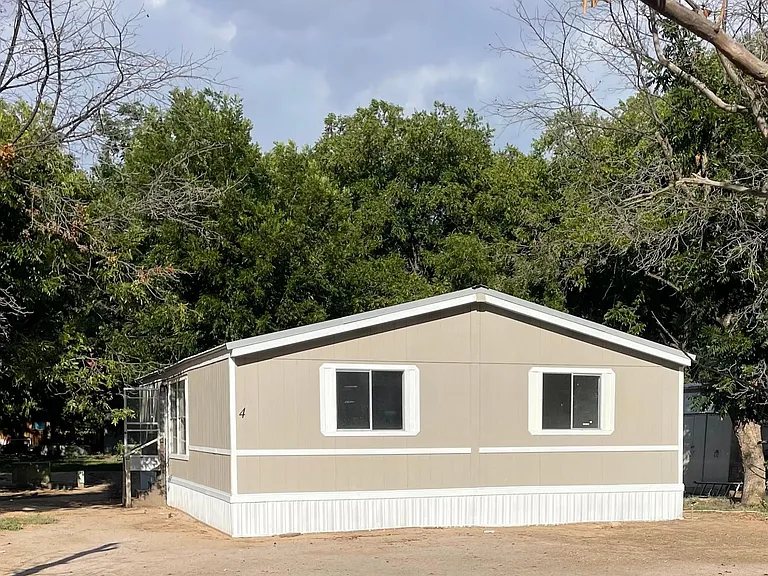 4028 San Ysidro Rd — Photo 1