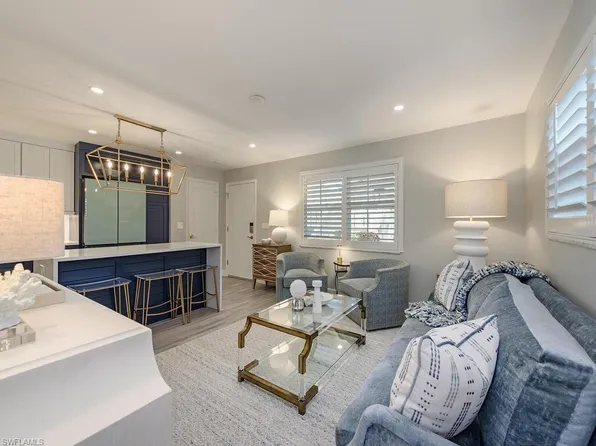780 10th AVE S #6, NAPLES, FL 34102
