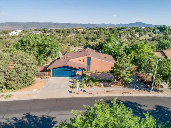 256 Canada Way, White Rock, NM 87547