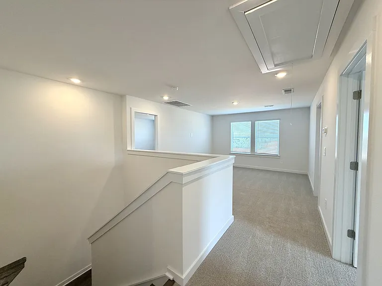 2372 Woodmeadow Dr — Photo 19