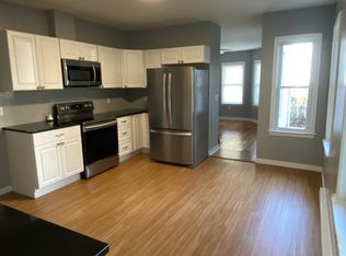 10 Sterling St #2, Worcester, MA 01610