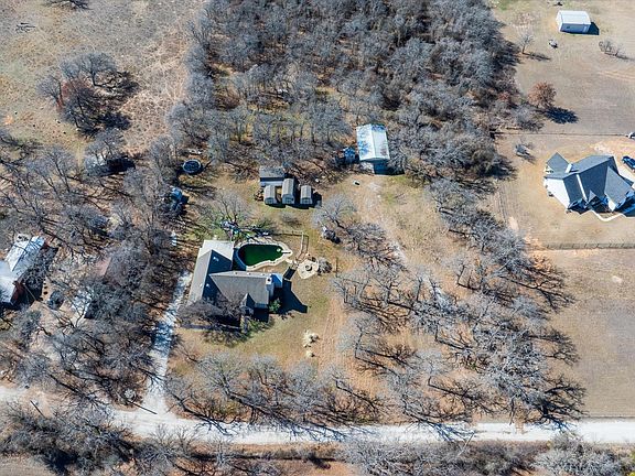 4th image of 3909 Brushy Rd