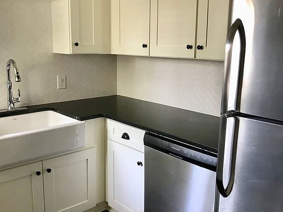 5th image of 3831 W End Ave APT 18