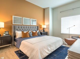 4611 Holt St #624, Bellaire, TX 77401