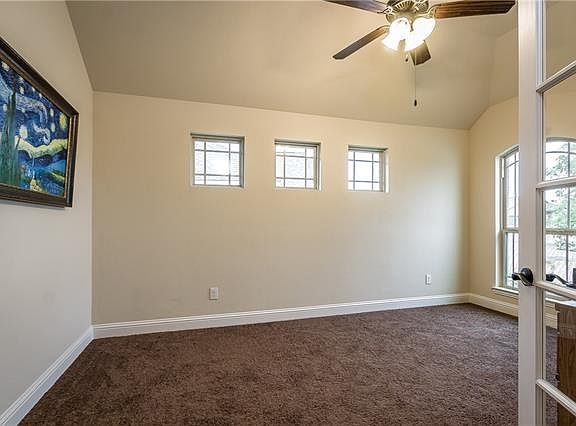 3rd image of 508 Warner Dr