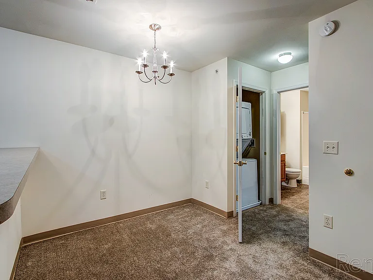 Hempfield Commons — Photo 13