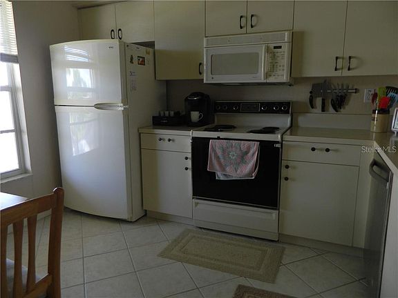 2nd image of 4000 Bal Harbor Blvd #5