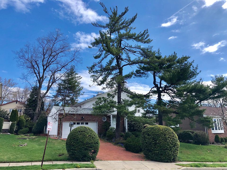 1st image of 15 Independence Dr