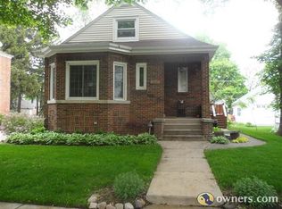 411 N Linden St, Itasca, IL 60143