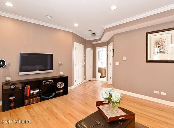 5th image of 739 W Cornelia Ave Unit 739S-1