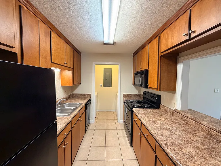 1704 N Patterson St #4 — Photo 8